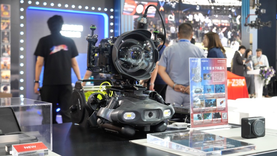 FIFISH x Sony’s Joint Underwater Filming Robot Solution Makes a Grand Debut